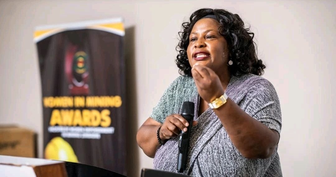 Chiedza Chipangura speaking at Women Empowerment in Mining Zimbabwe awards ceremony in Harare.
